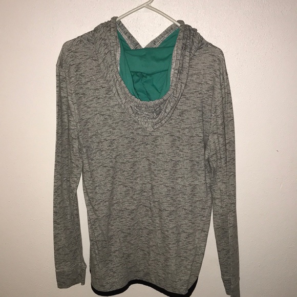 Long sleeve hooded tee - Picture 3 of 3